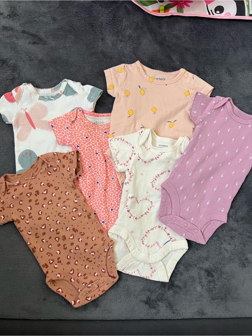 6 newborn onsies